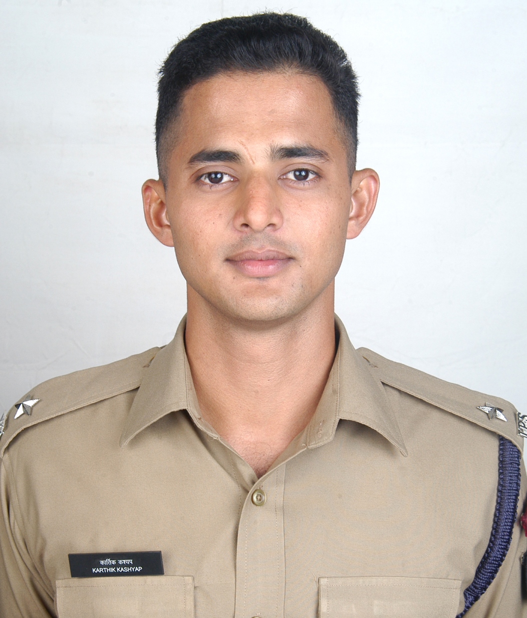 <div >Kartik Kashyap</div><p>Year : 2009</p><p>RR : 62</p><p>Cadre : Gujarat</p>